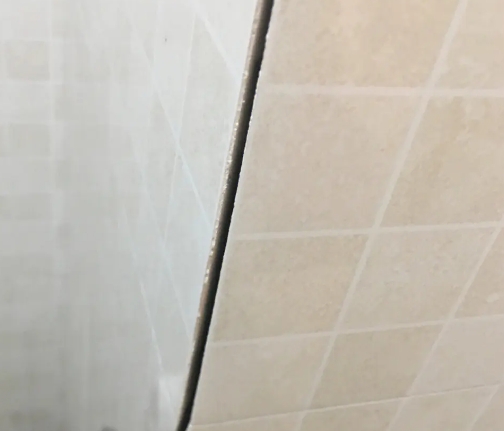 昔阳瓷砖空鼓维修公司分享阳台瓷砖脱落的修复过程可以分为以下几个步骤